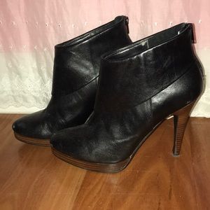 Steve Madden black boots with 5 inch heel